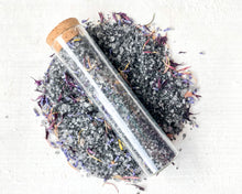 Load image into Gallery viewer, Lavender Black Lava Hawaiian Sea Salt
